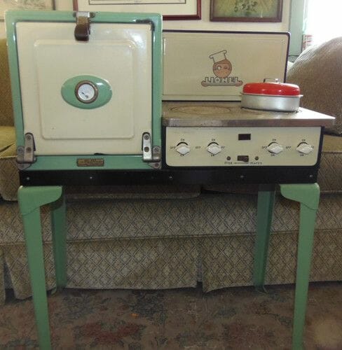 Lot - 1960s Kenner Easy-Bake Oven