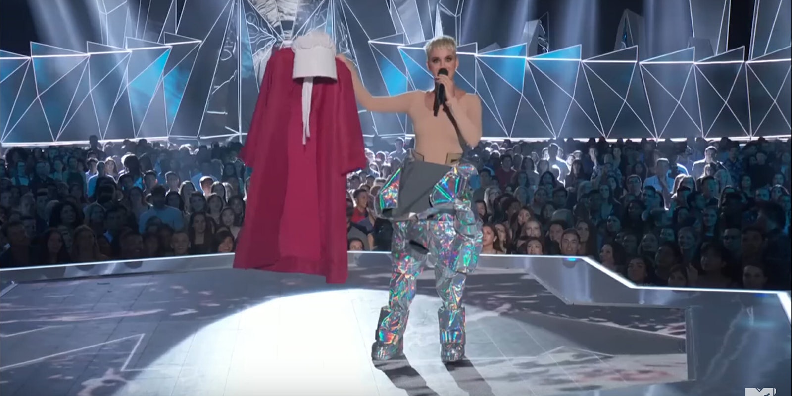Katy Perry hosts 2017 MTV Video Music Awards