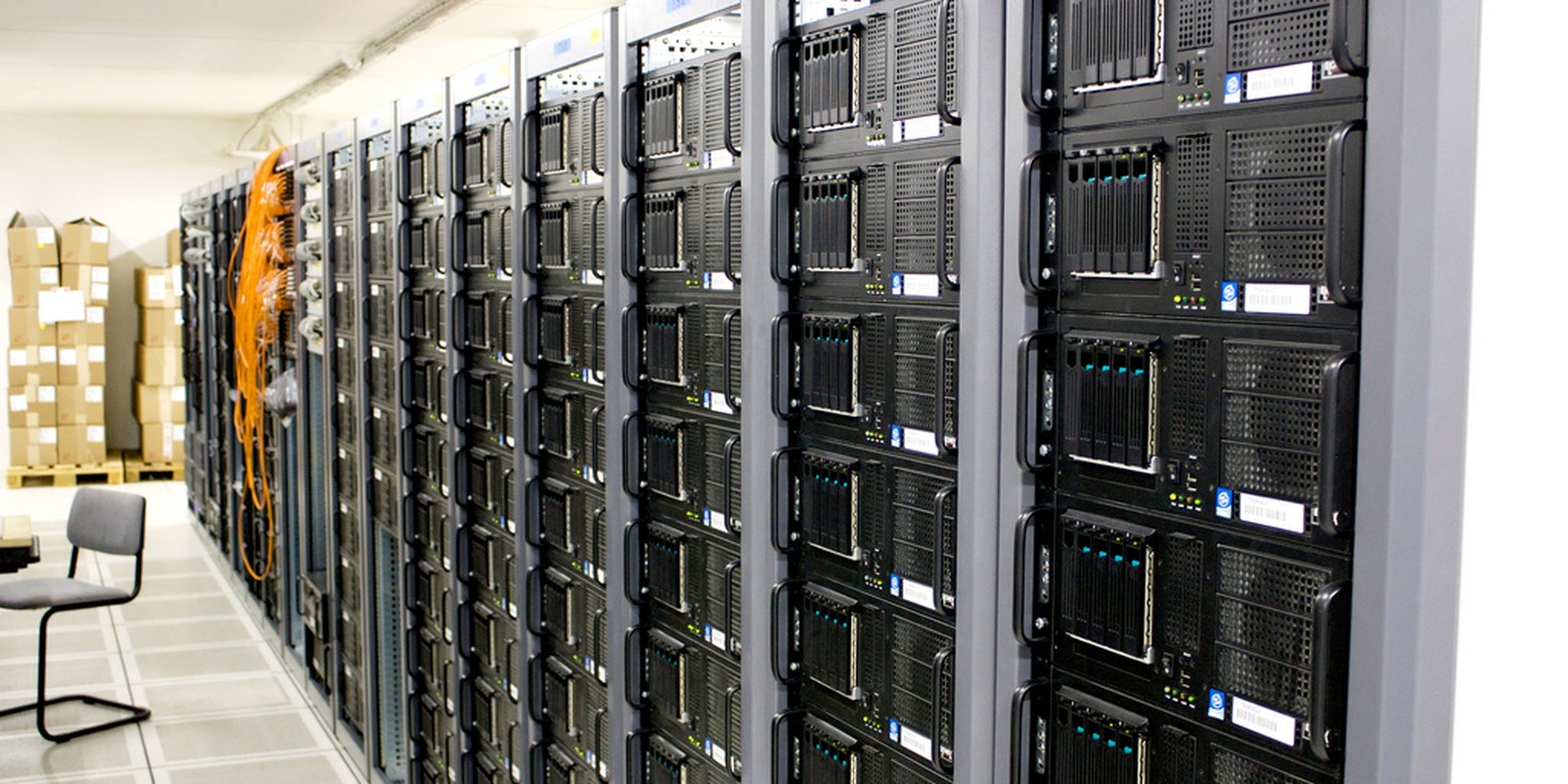 Кодовые хранилища. Электронные ячейки для хранения. Самые секретные места в мире. Тайный ватиканский архив. Склады госрезерва.