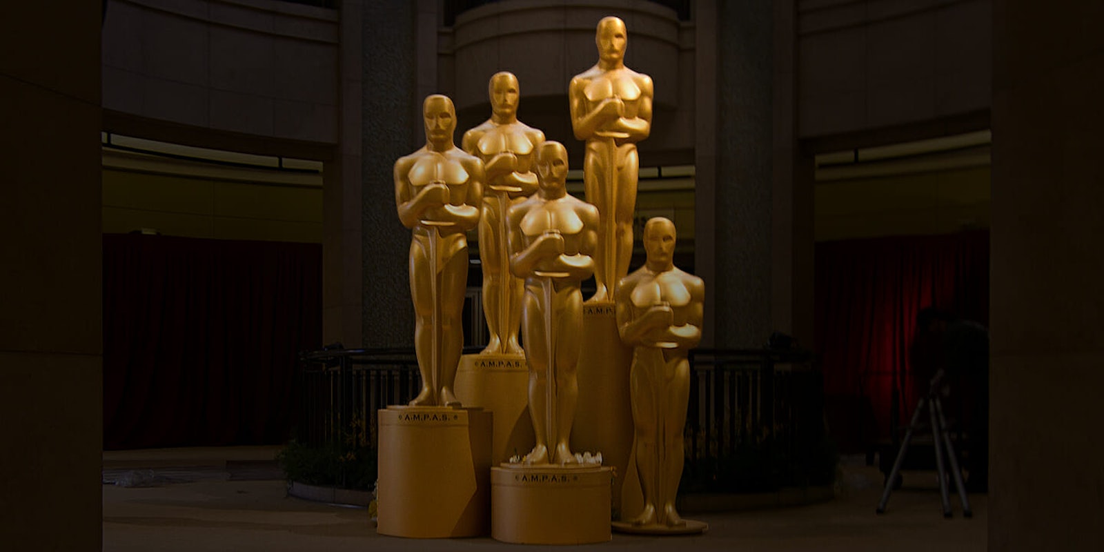 oscar statues