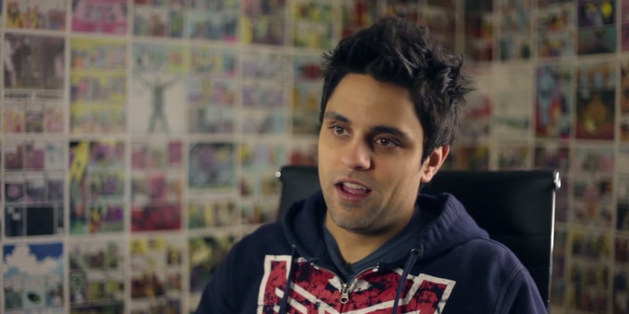 Ray william johnson glasses. Рэй уильям джонсон. R v j. Кураж бомбей. R v j.