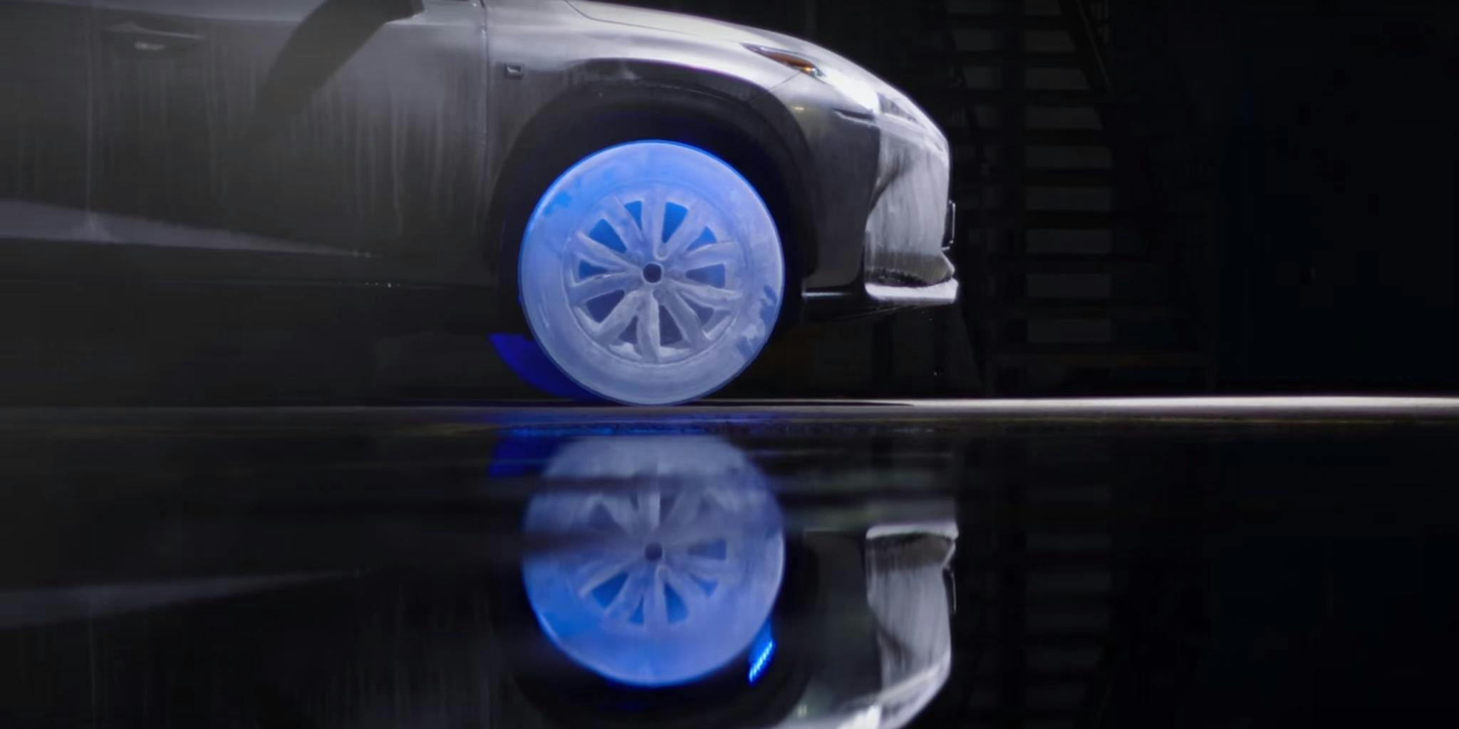 Кручу машину. Ice Wheels Lexus. Колесо на льду. Автомобильное колесо gif. Анимация на колесах автомобиля.