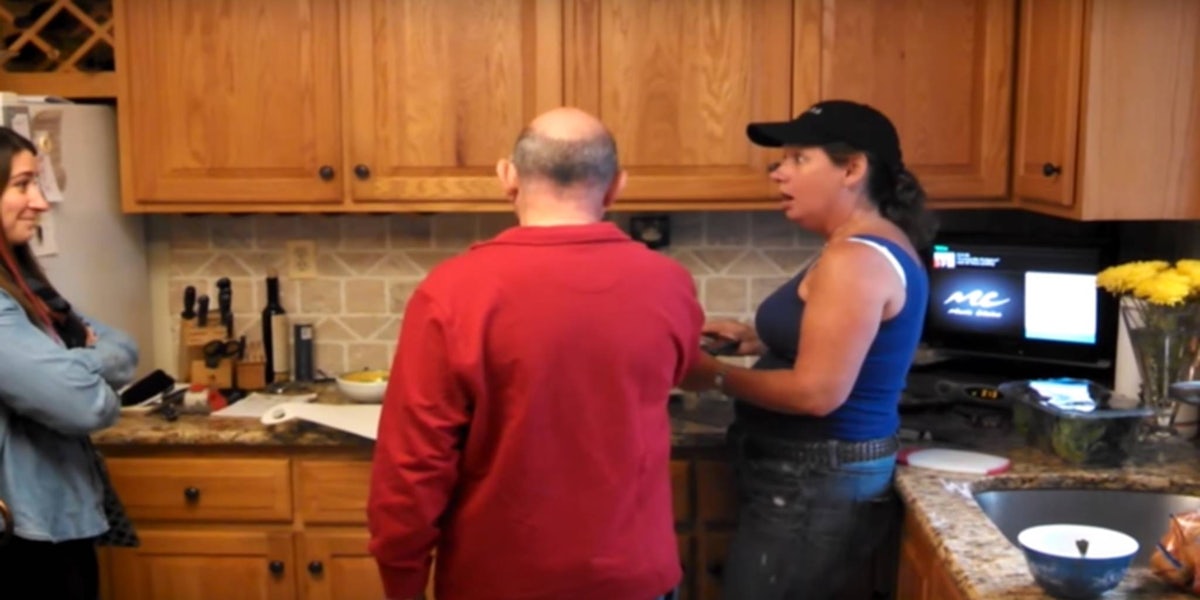 Mom Goes Berserk With Joy When She Finds Out Her Daughter Is Pregnant