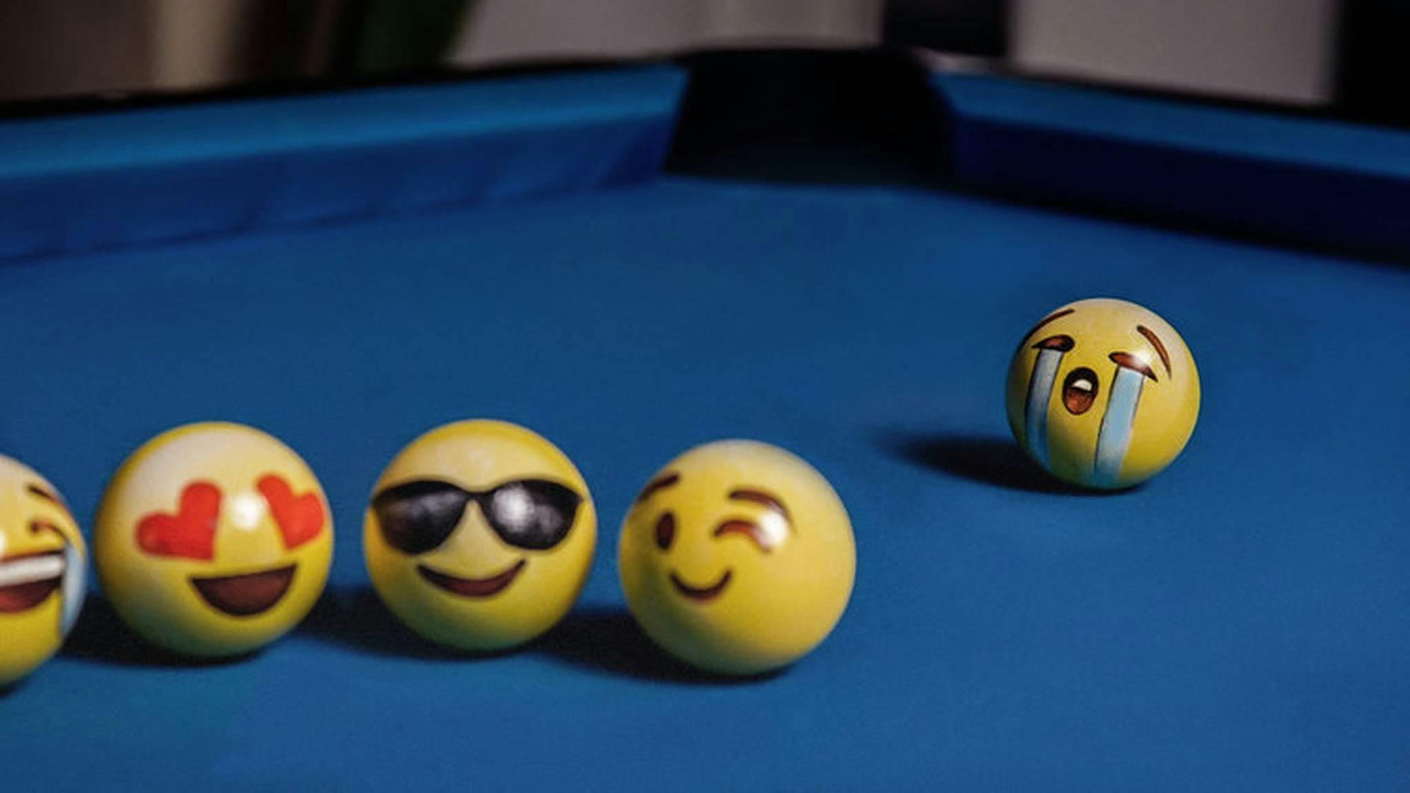 Emoji reveal the horrific, hysterical life of billiard balls in this ...