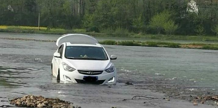 chinese man drives car in river thanks to gps