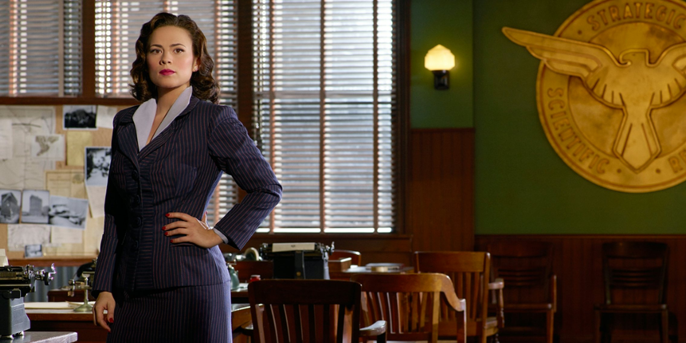 A guide to the amazing 1940s fashion in 'Agent Carter' - The Daily Dot