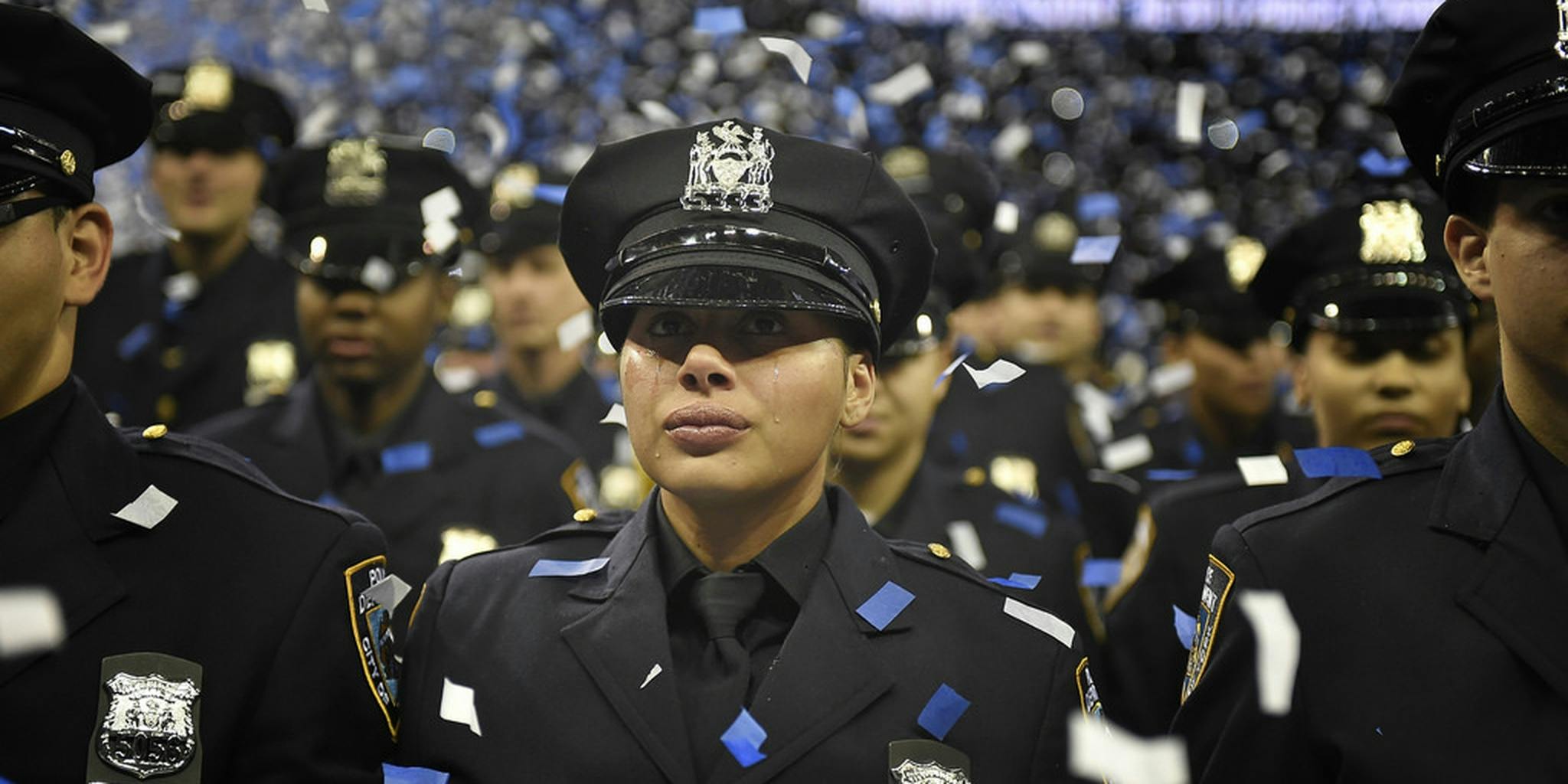 Самого крутого полицейского. Полицейская Академия в Нью-Йорке. Академия полиции Нью-Йорка. Полиция США. Полицейский США.