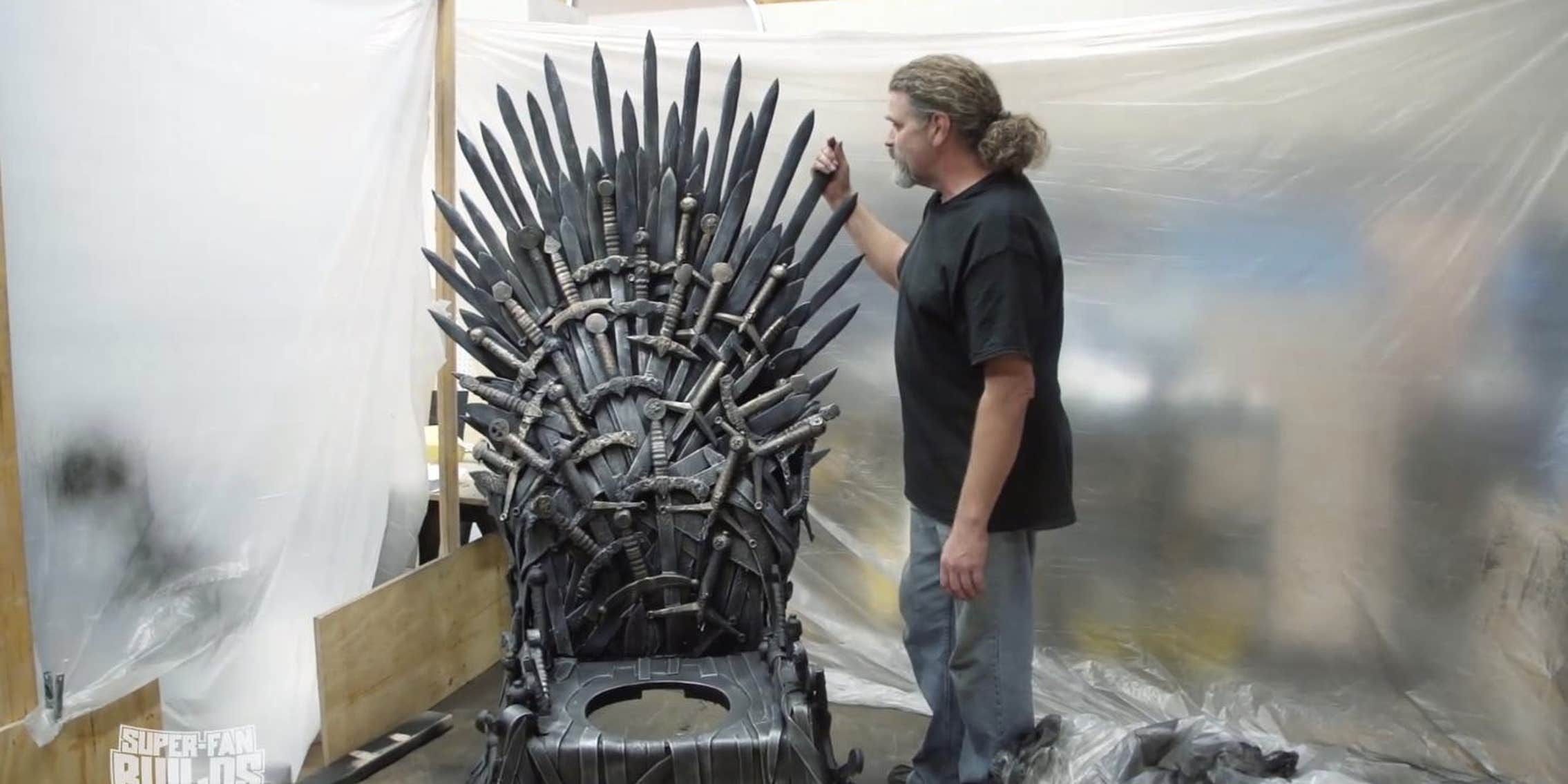 Slip sko Comorama tidevand Someone finally built a 'Game of Thrones'-inspired toilet - The Daily Dot Slip sko Comorama tidevand Someone finally built a 'Game of Thrones'-inspired toilet - The Daily Dot