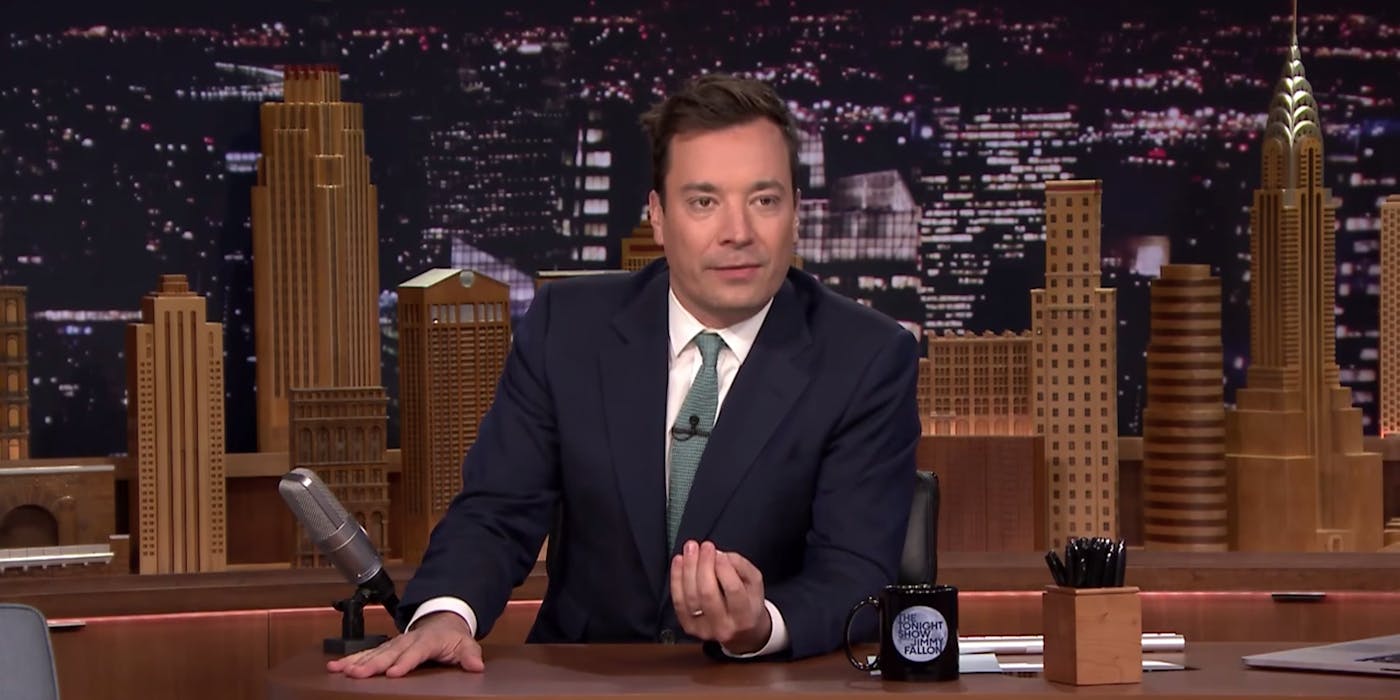 Jimmy Fallon thanks and honors David Letterman, his late-night
