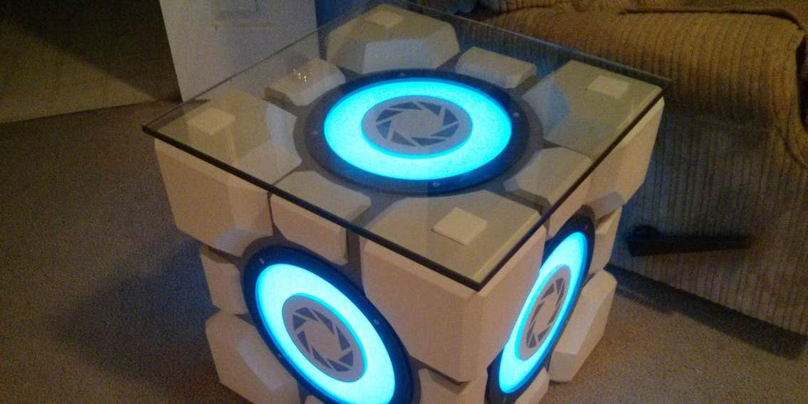 Celebrate Portal with this amazing DIY weighted storage cube table