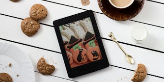 Kindle with Halloween cookies