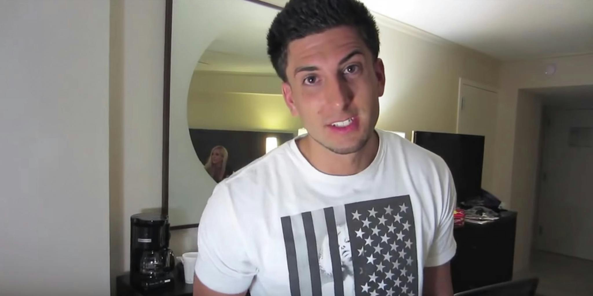 YouTube star Jesse Wellens turns to Twitter to help find missing mom.