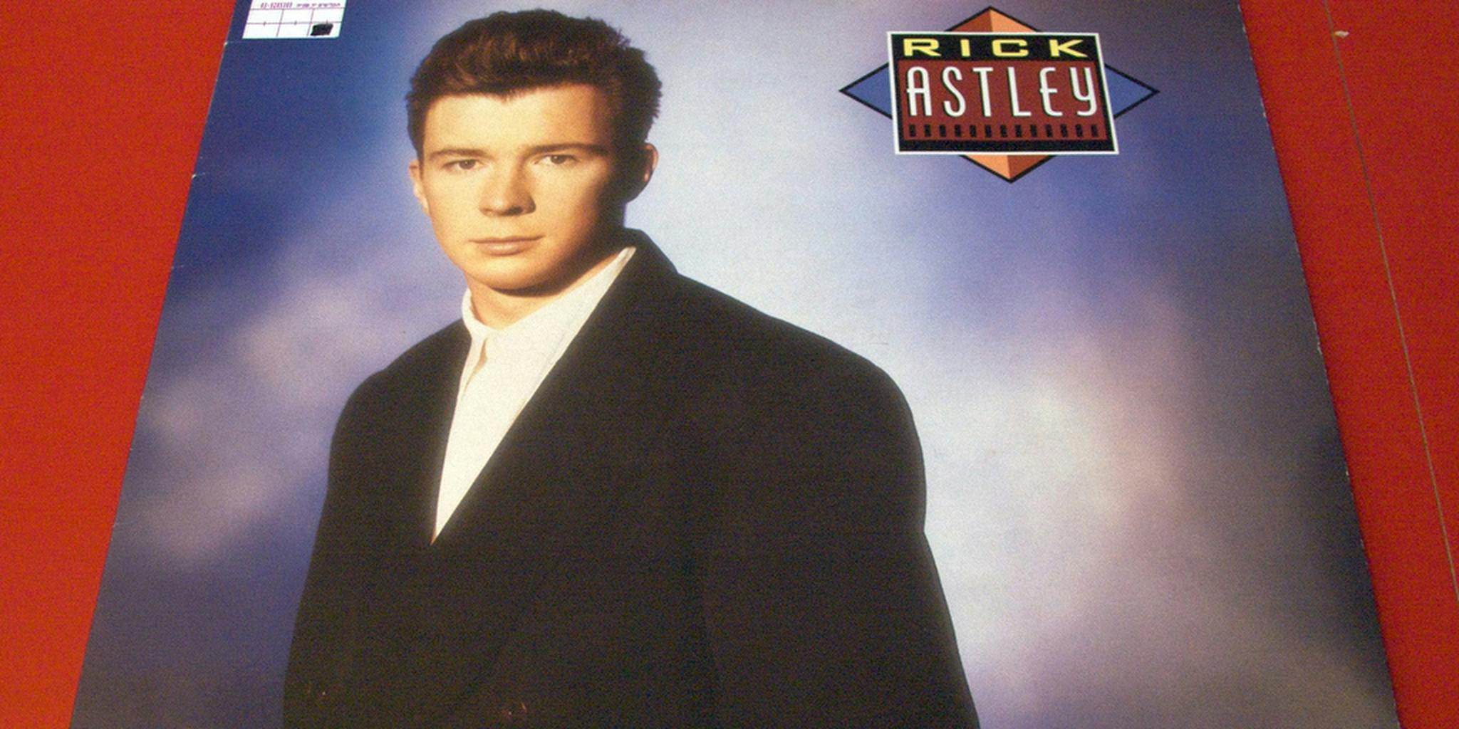 Apple's Siri attempts to 'rickroll' the world with Rick Astley obsession, Apple