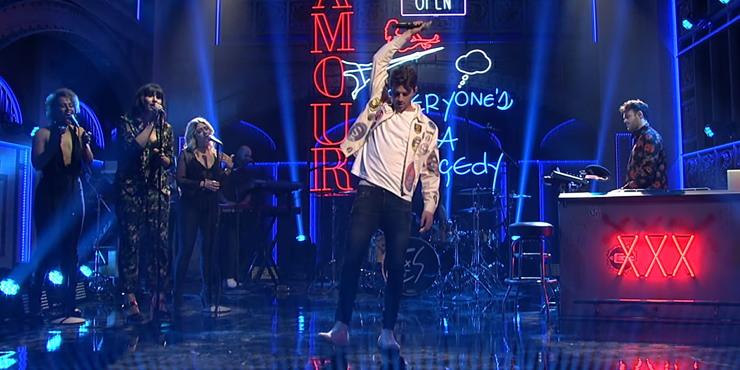 Here's How Easy It Is To Write a Chainsmokers Song