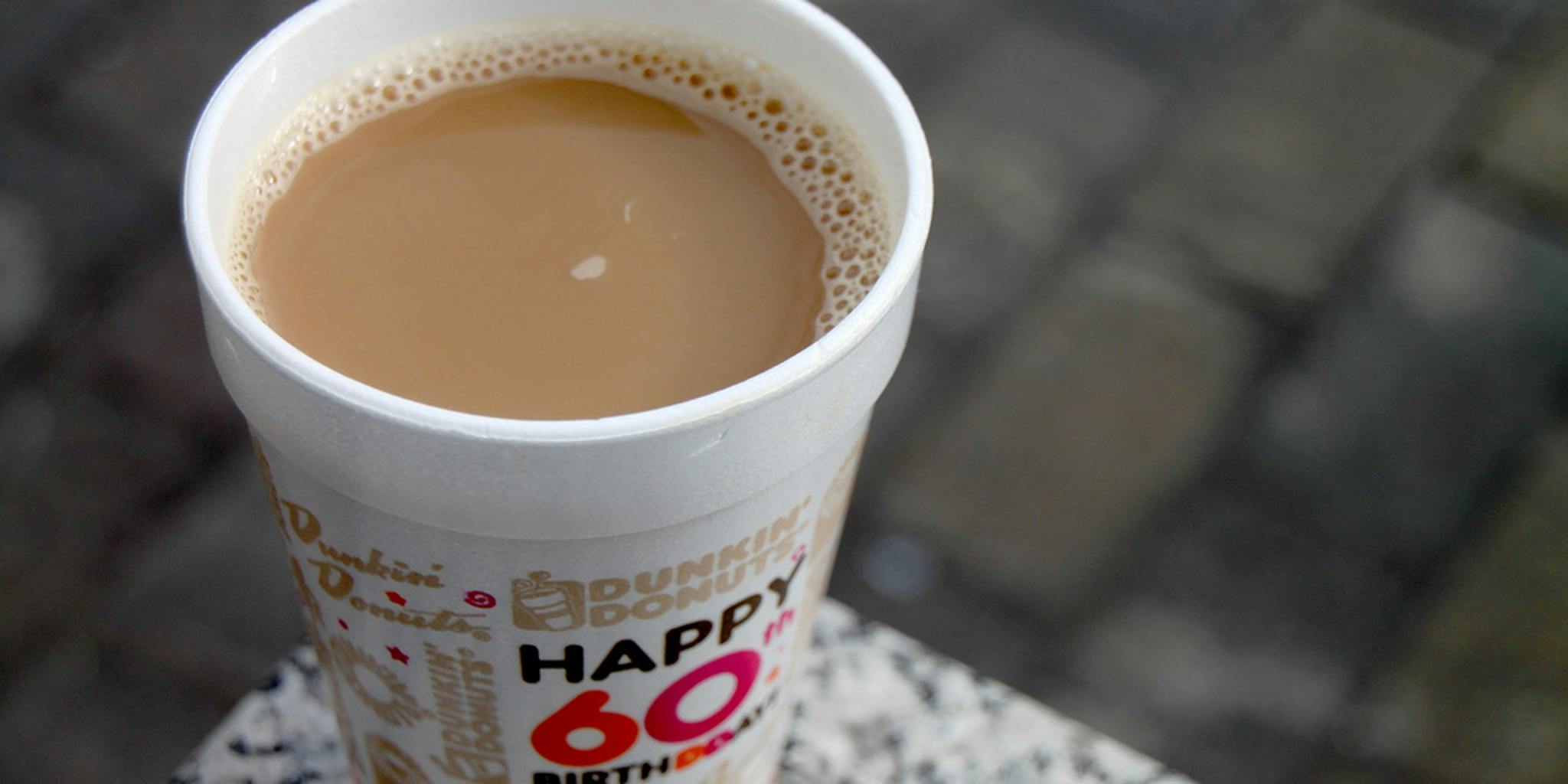 Last cup coffee. Homeless woman Throws hot Coffee at Donut shop owner перевод.