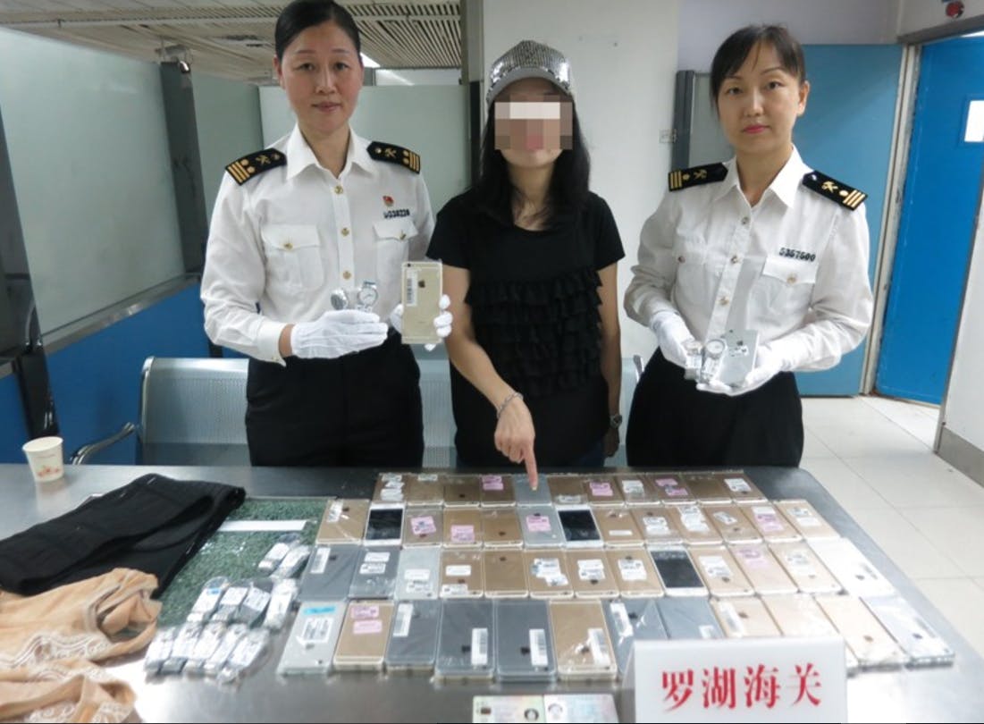 102 iphones smuggled hong kong to china
