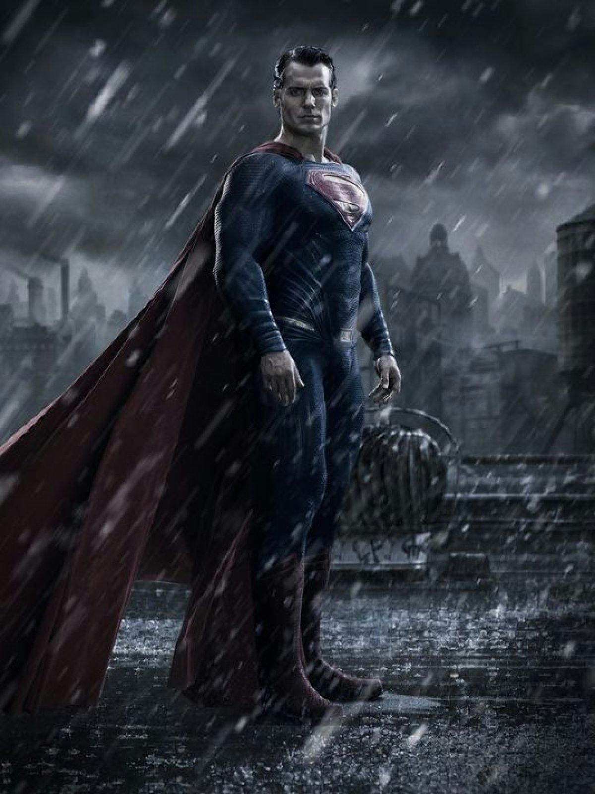 Superman in the rain from 'Batman v Superman: Dawn of Justice' 