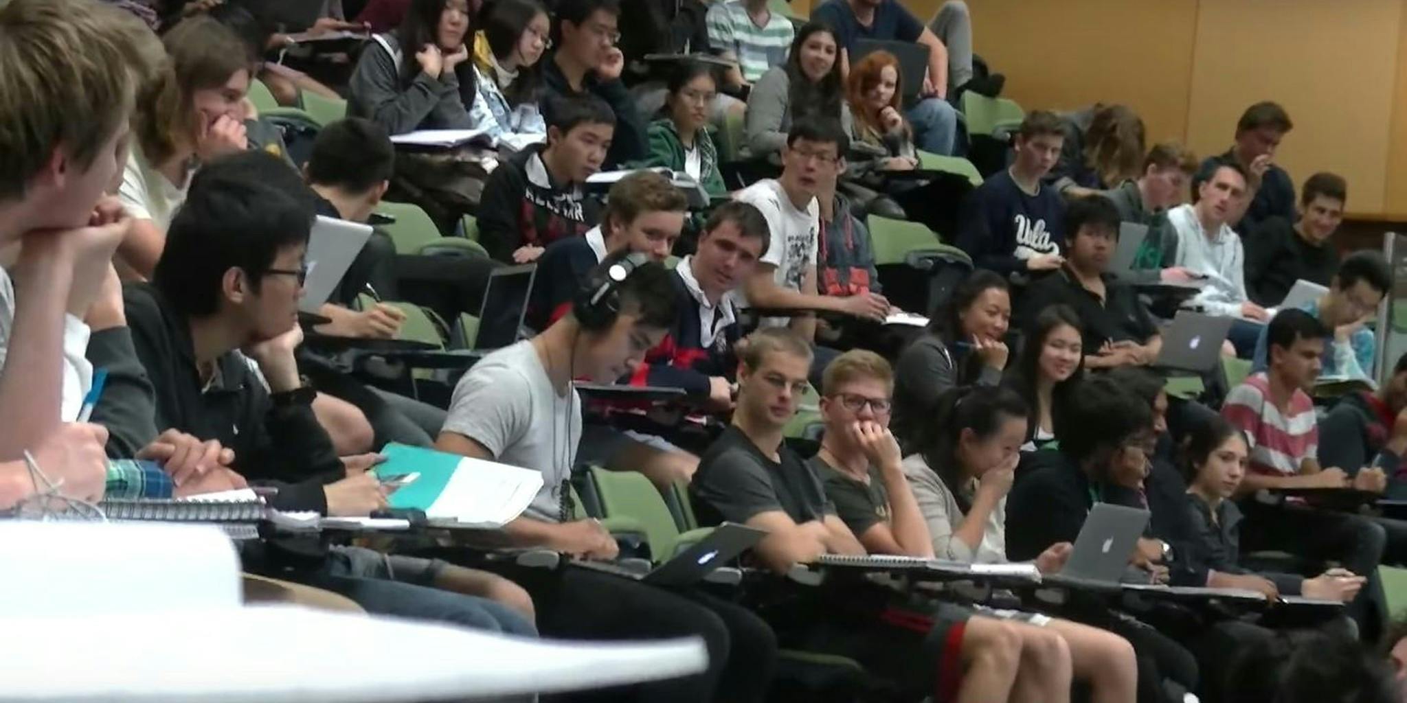 During Class - Viral video of dude watching porn in class is not what it seems - The Daily  Dot
