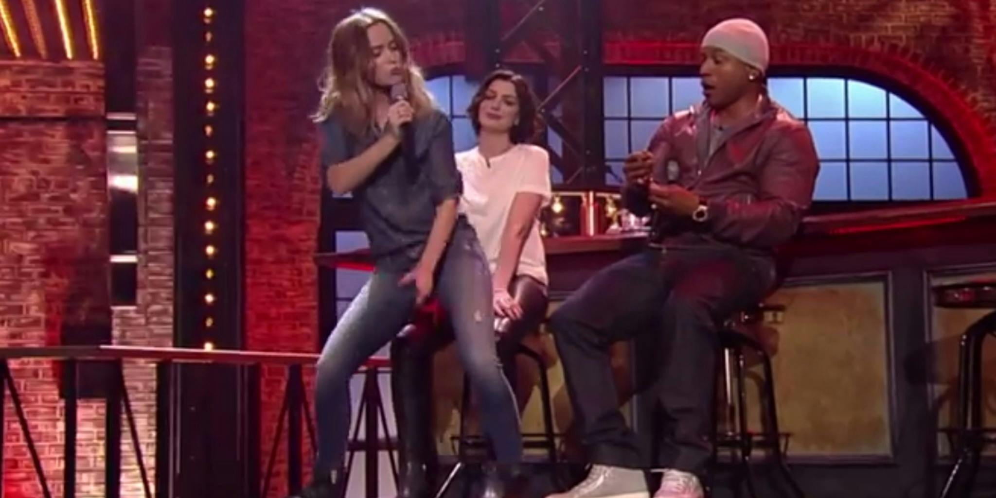 Emily Blunt Gives Anne Hathaway A Lap Dance On Lip Sync Battle The Daily Dot 