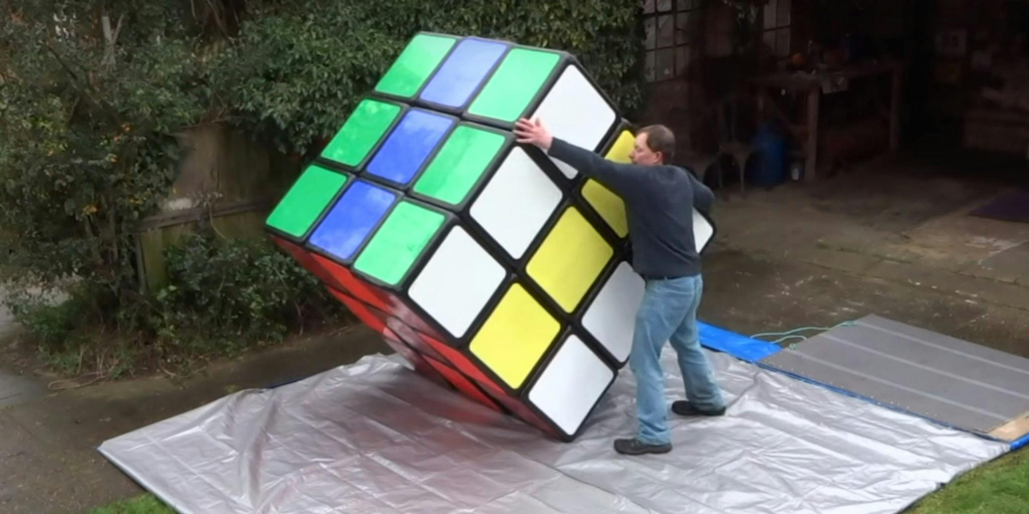 Big cube. Тони Фишер самый большой кубик. Тони Фишер кубик рубик. Самый большой кубик Рубика в мире. Самый большой кубик Рубика 1000x1000x1000.