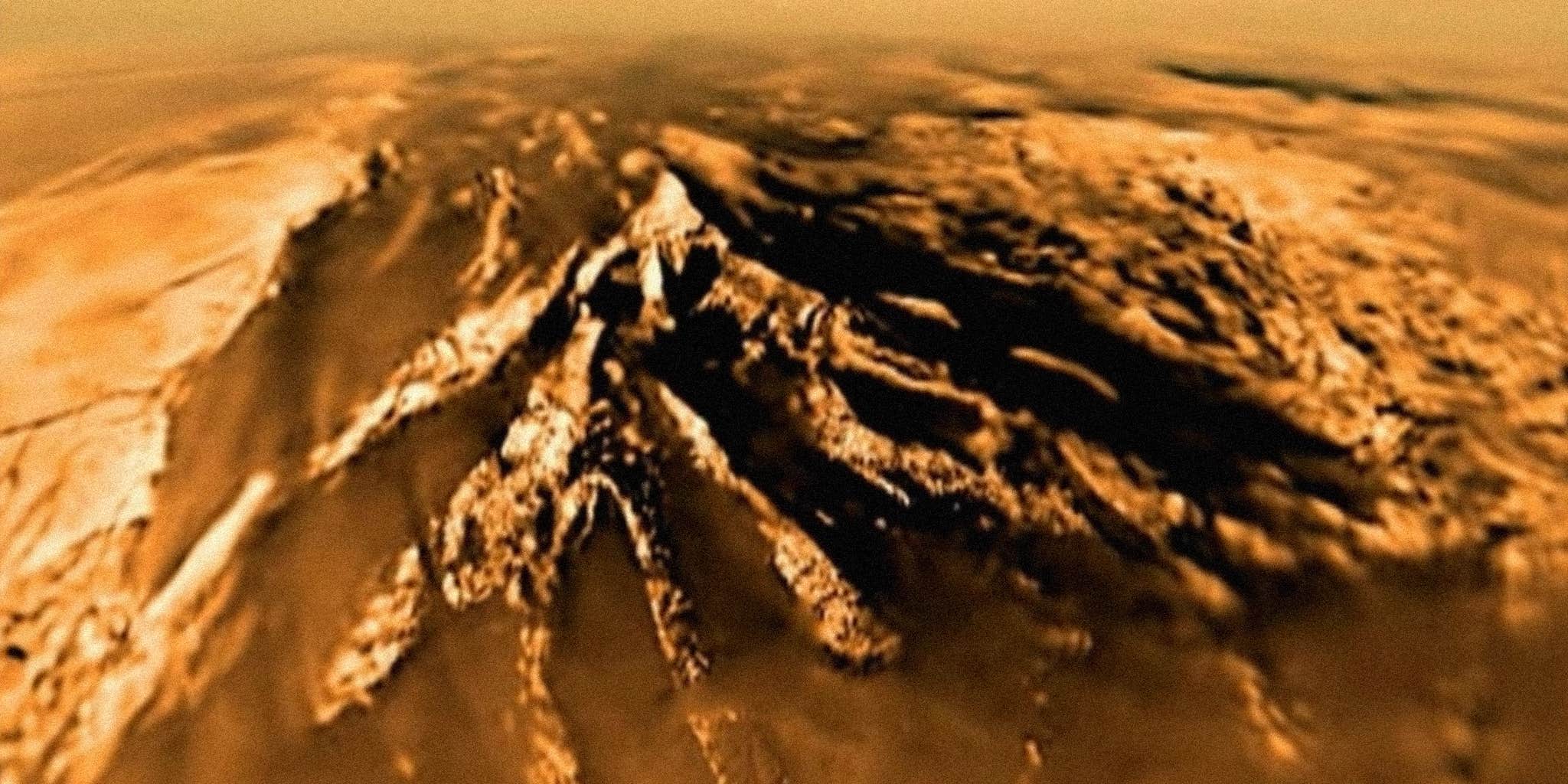 NASA Releases Decade-Old Video of Space Probe Landing On Saturn's Moon