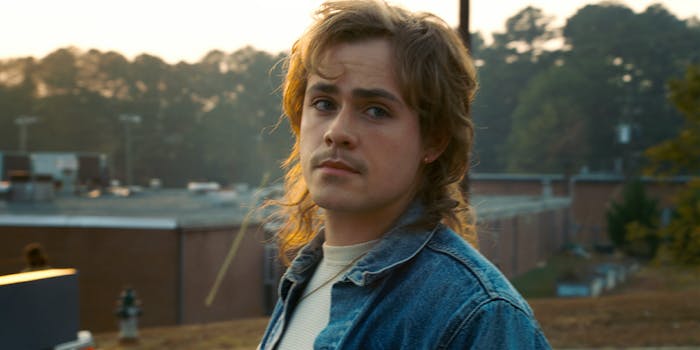 billy from stranger things says he's not racist