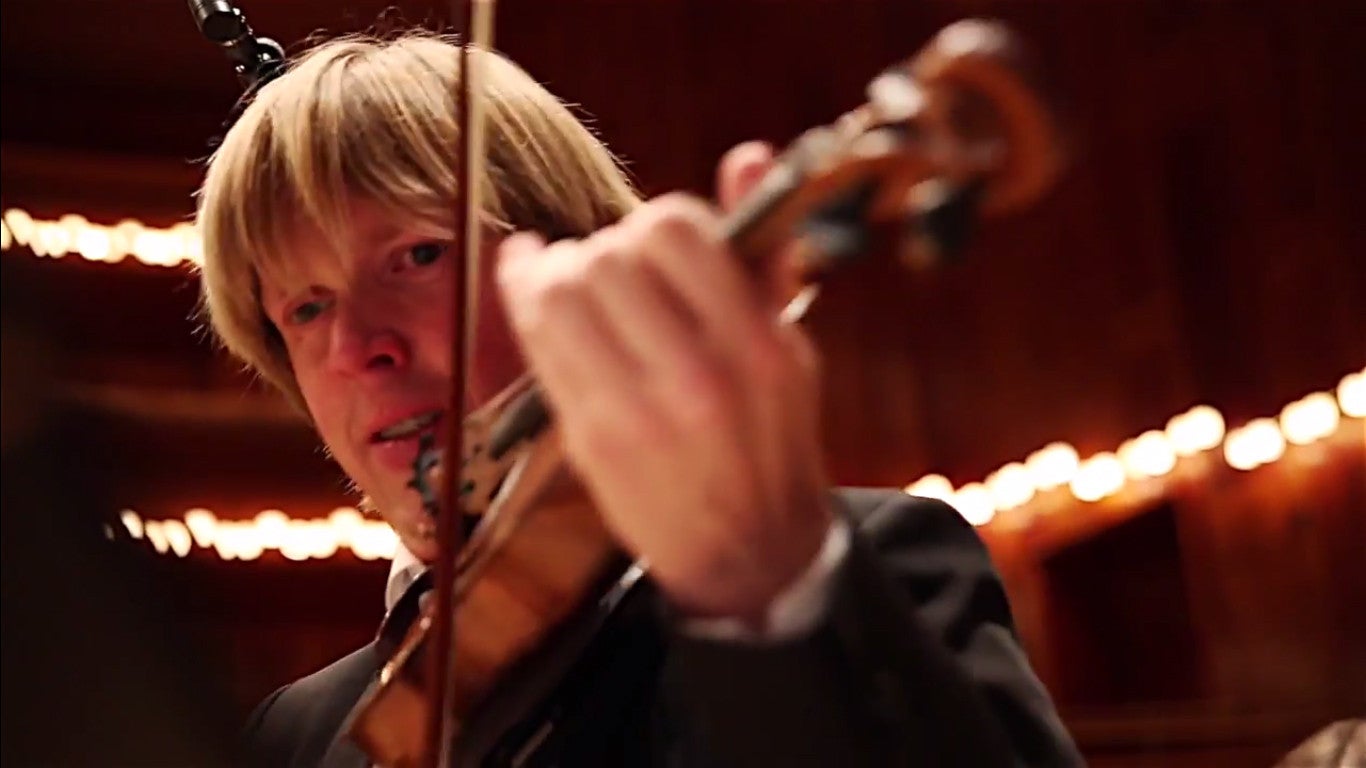Orchestra attempts to play after eating one of the world's hottest foods
