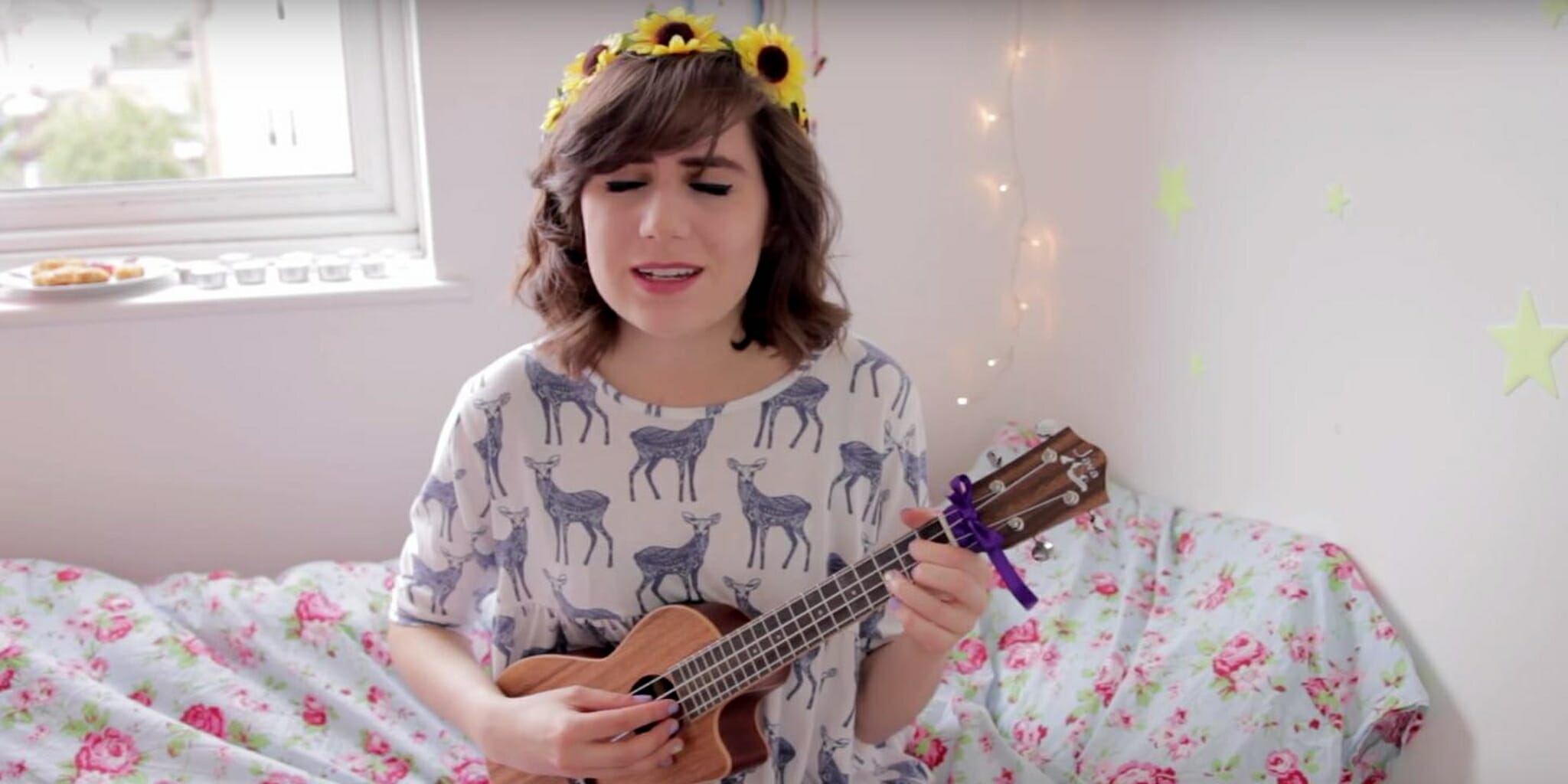 Dodie Clark Sexy