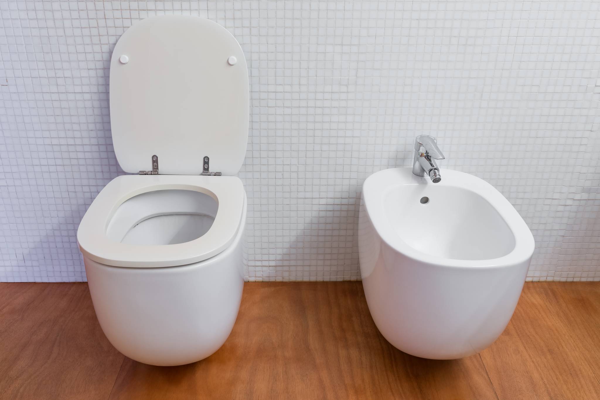 2 Bidet Companies Fought for Man's Love Online