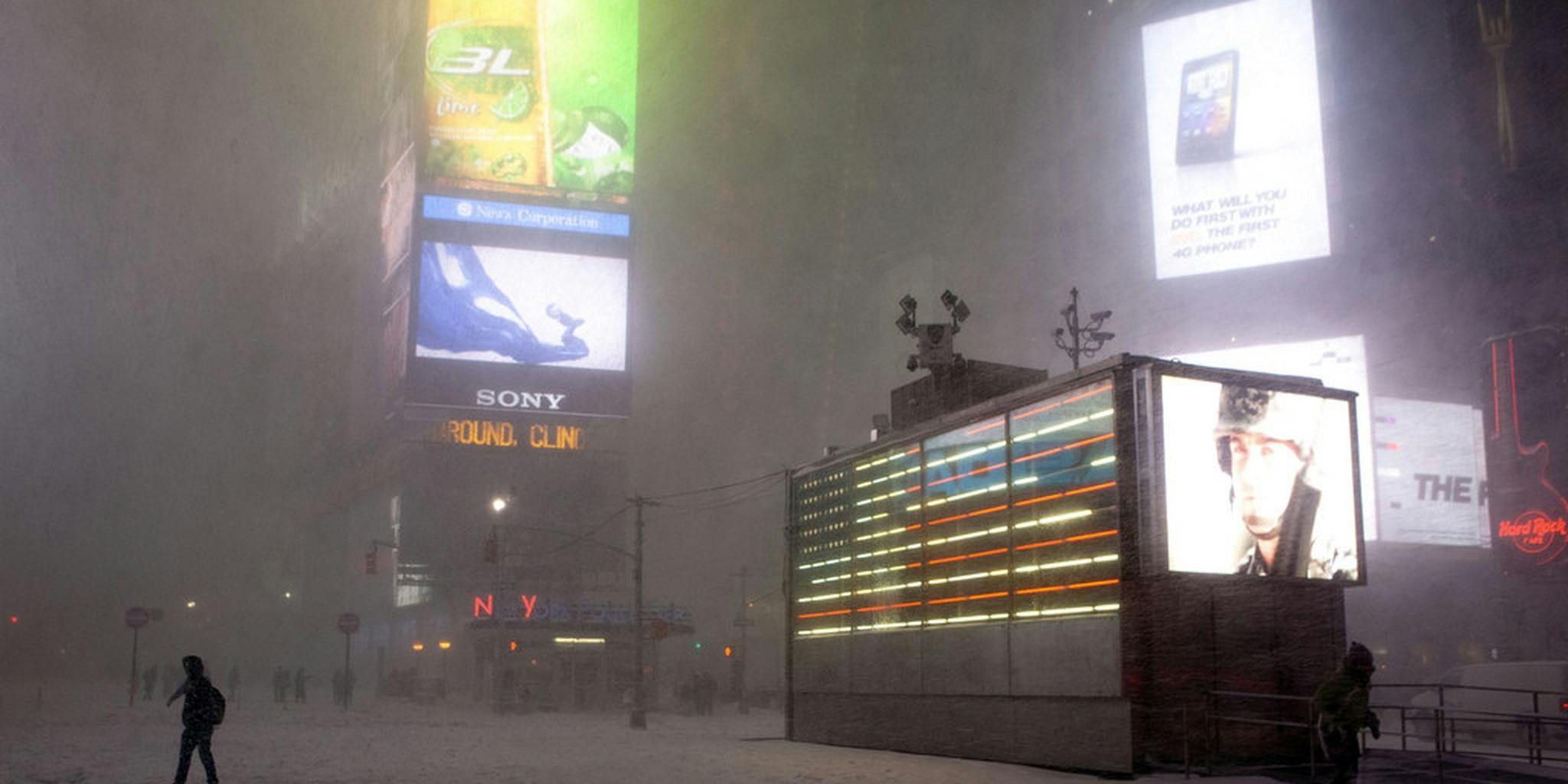 Photos of Winter Storm Juno reveal Monday night's snowy desolation