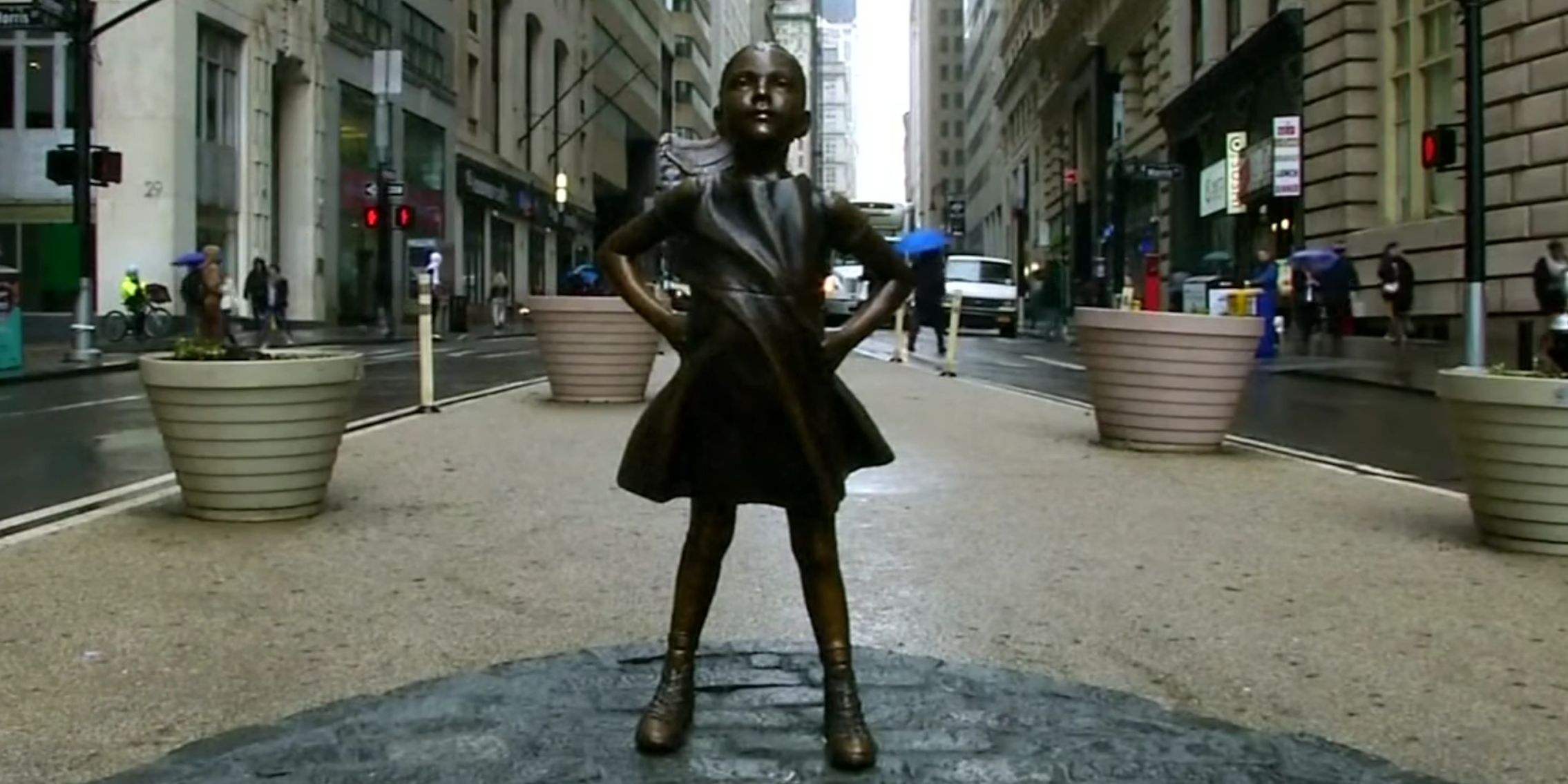Wall Street SHE statue