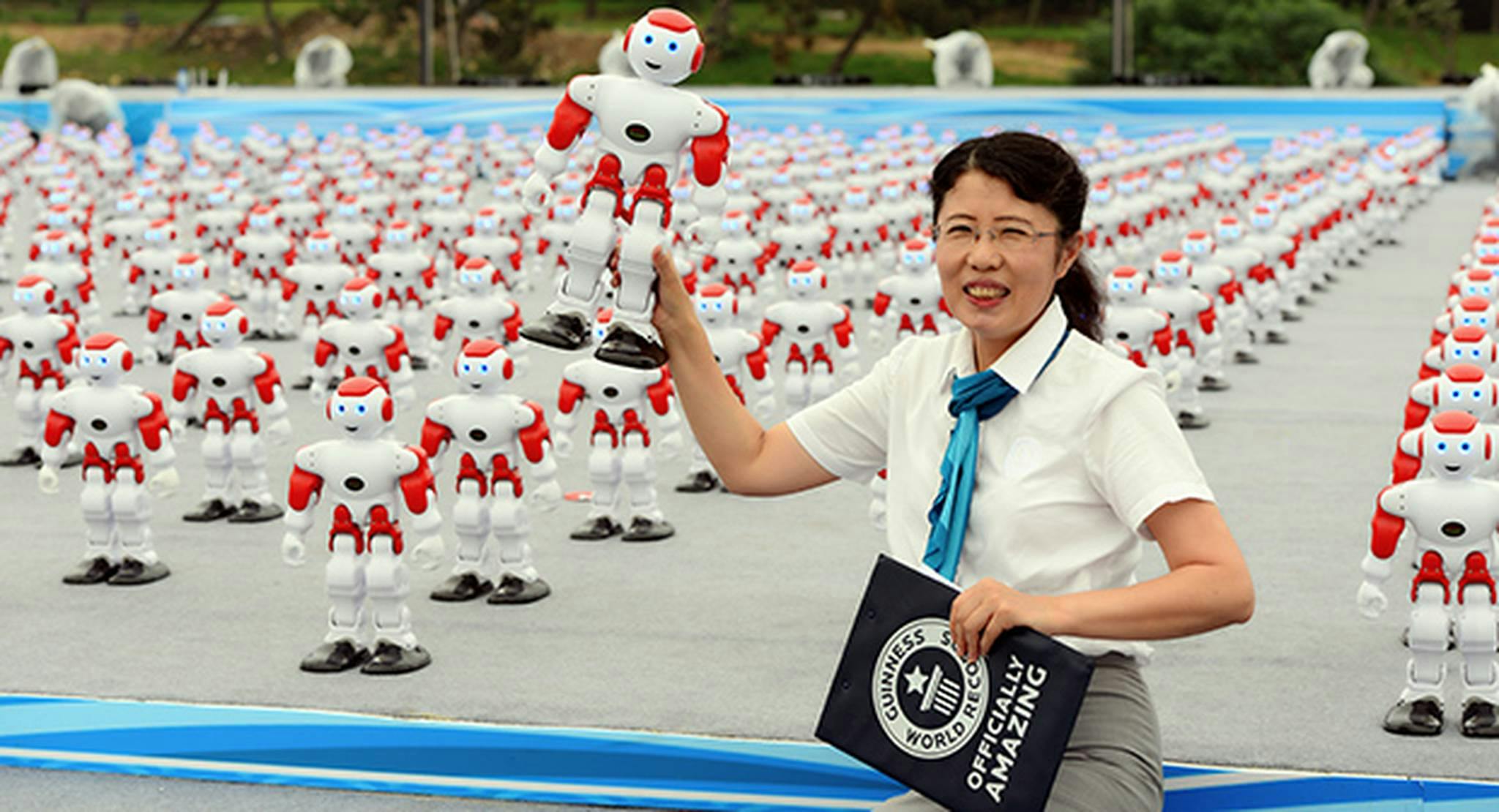 Танец роботов на играх будущего. Роботы на Олимпиаде. Китайские роботы. Роботы в Китае. Робототехника в Китае.