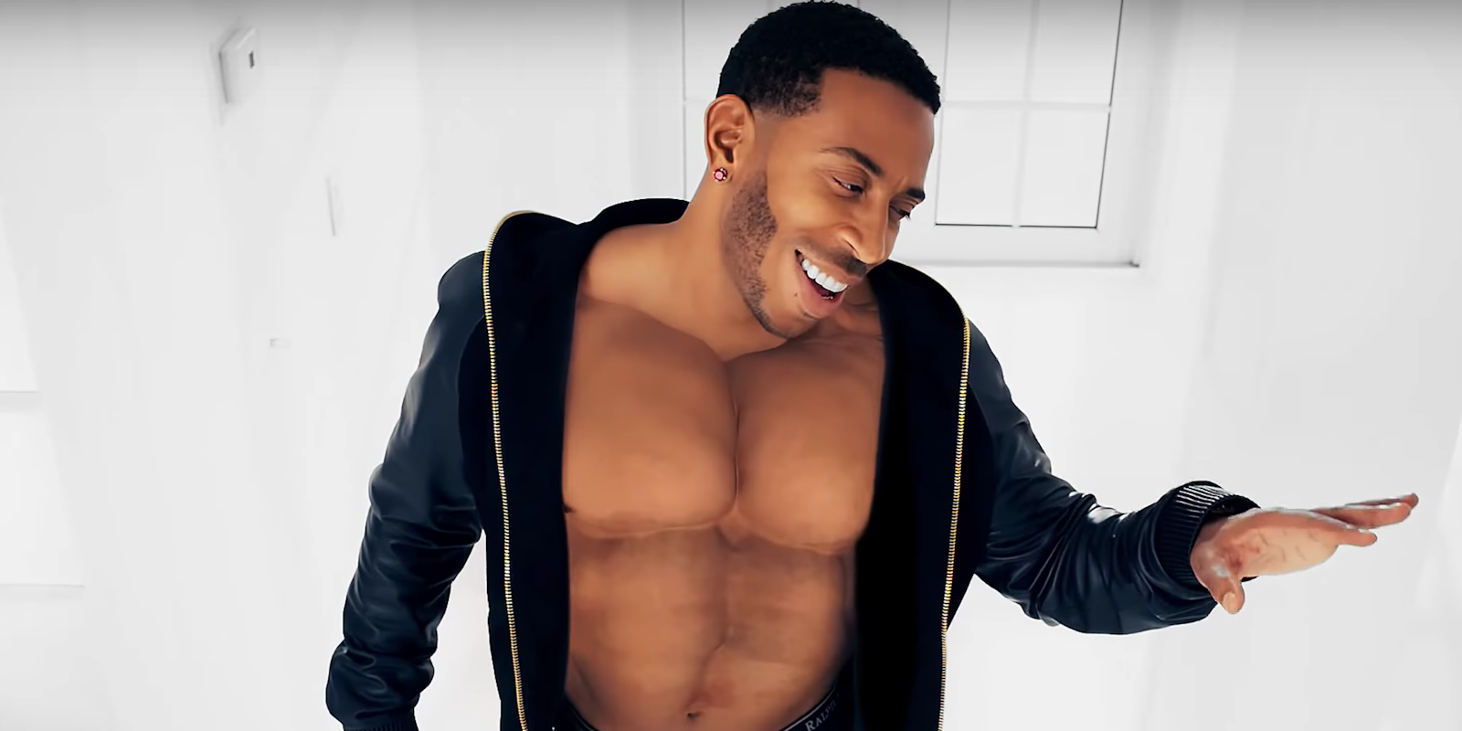 Ludacris dons fake CGI abs in his latest video and they're great
