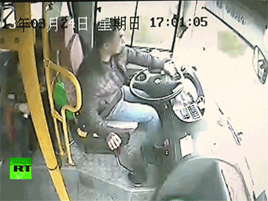 The Morning GIF: Bus driver narrowly dodges being impaled - The Daily Dot