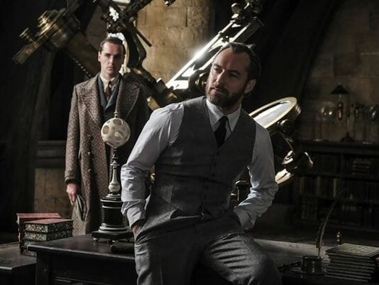 young dumbledore in fantastic beasts 2 photos