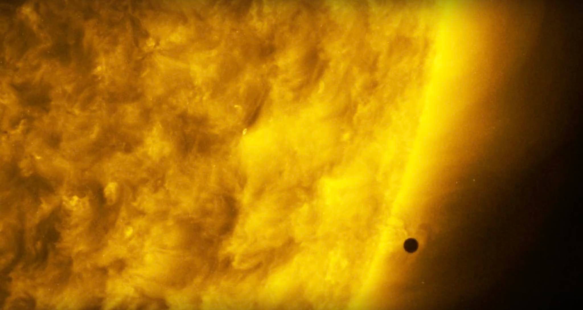 Солнце в 11 д. Планета солнце. Меркурий на фоне солнца. Солнце в космосе фото реальное. Солнце в телескоп.