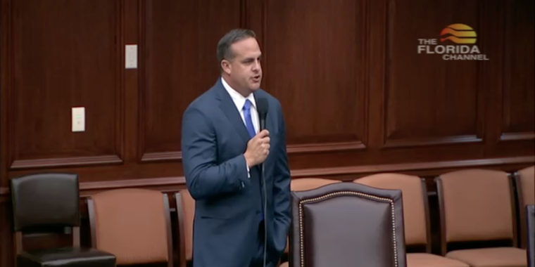 Florida Senator Frank Artiles delivers apology for saying the n-word to black senators on Senate floor.