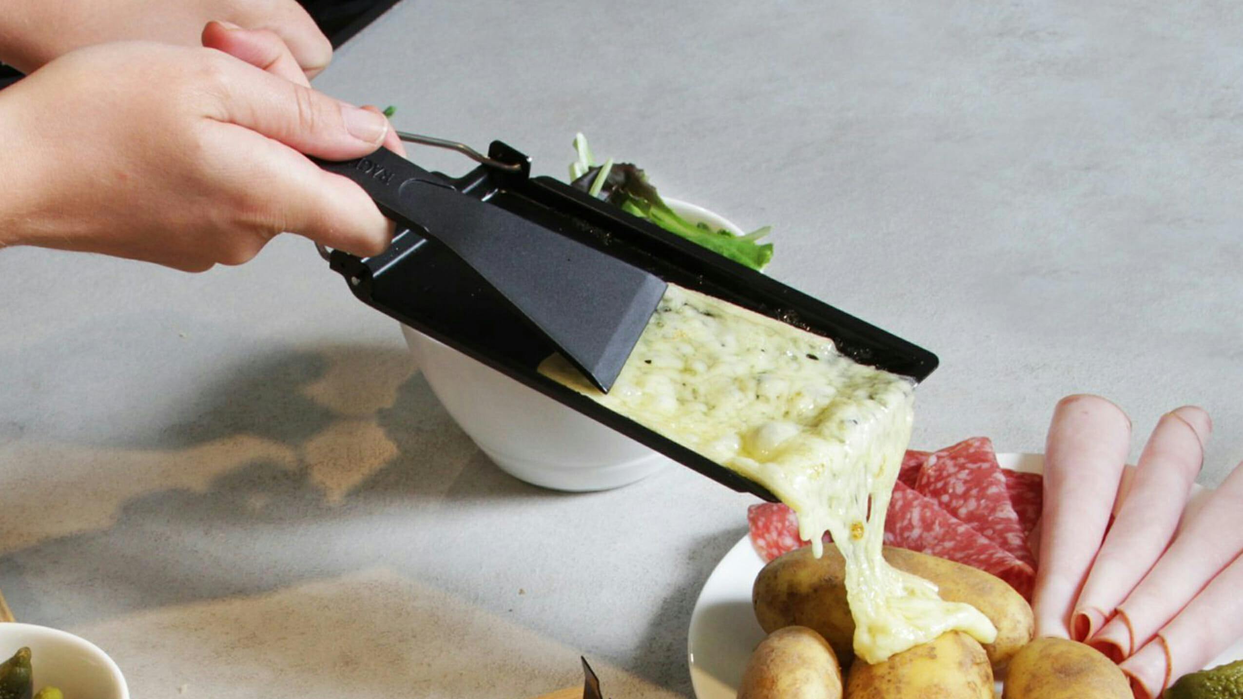 The Only Type Of Pan You Should Use To Melt Cheese