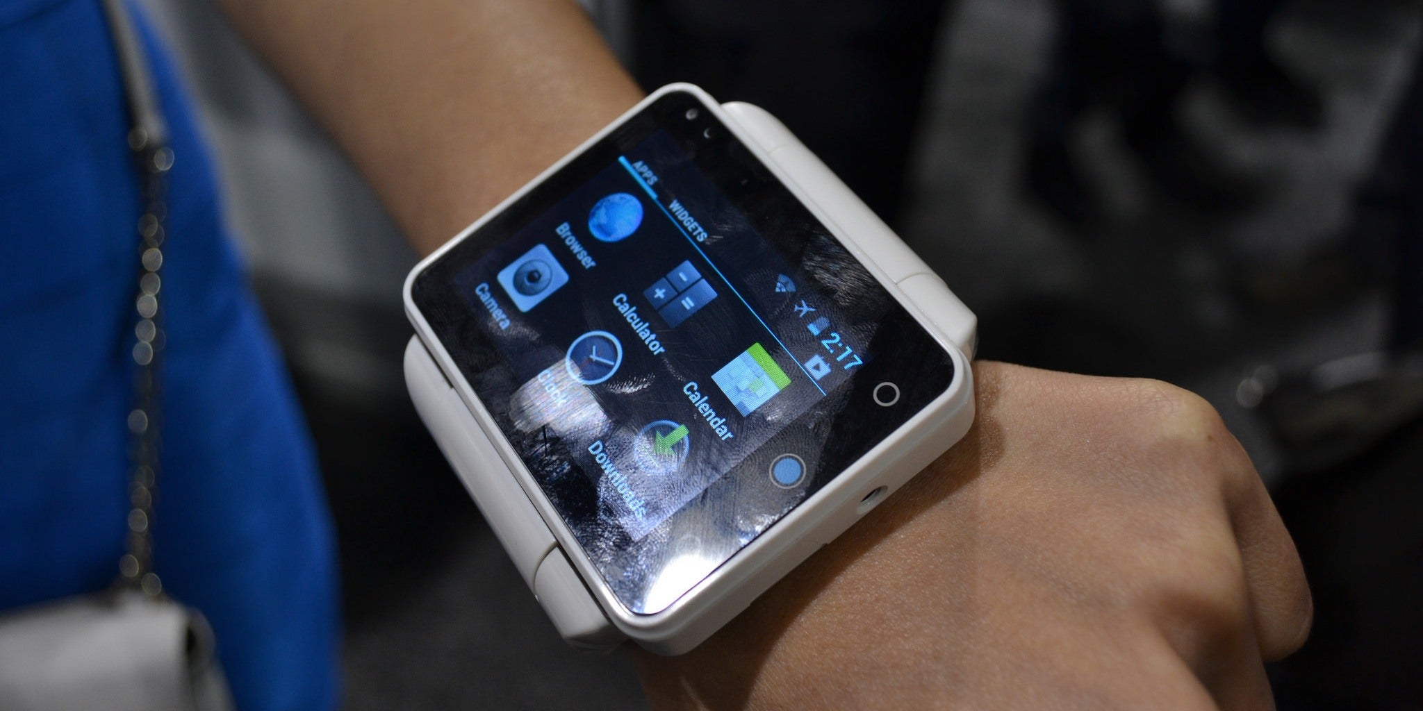 ee iwatch 4