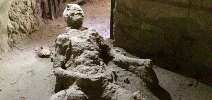 pompeii masturbator dead body caught in vesuvius eruption