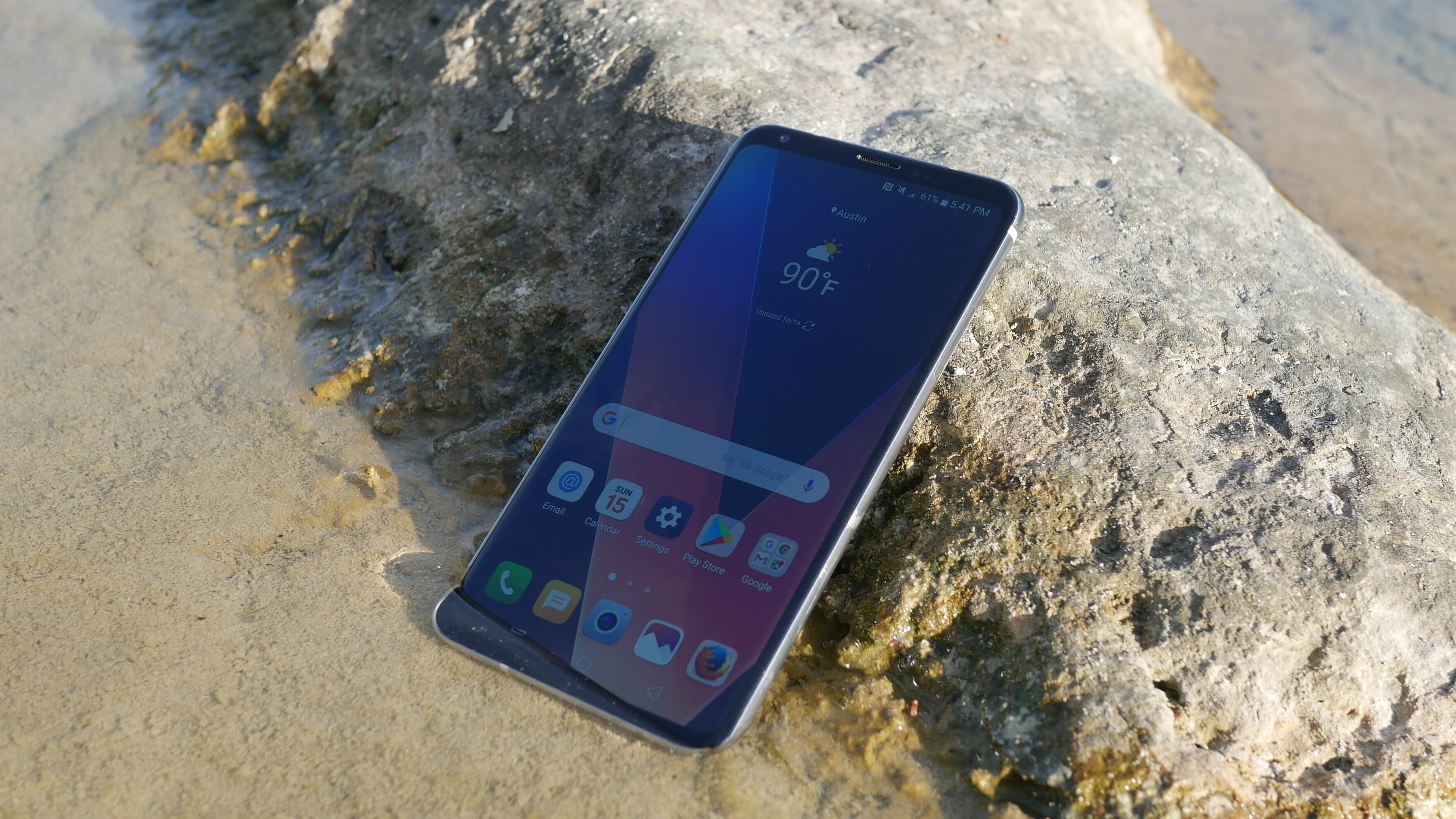 lg v30 waterproof