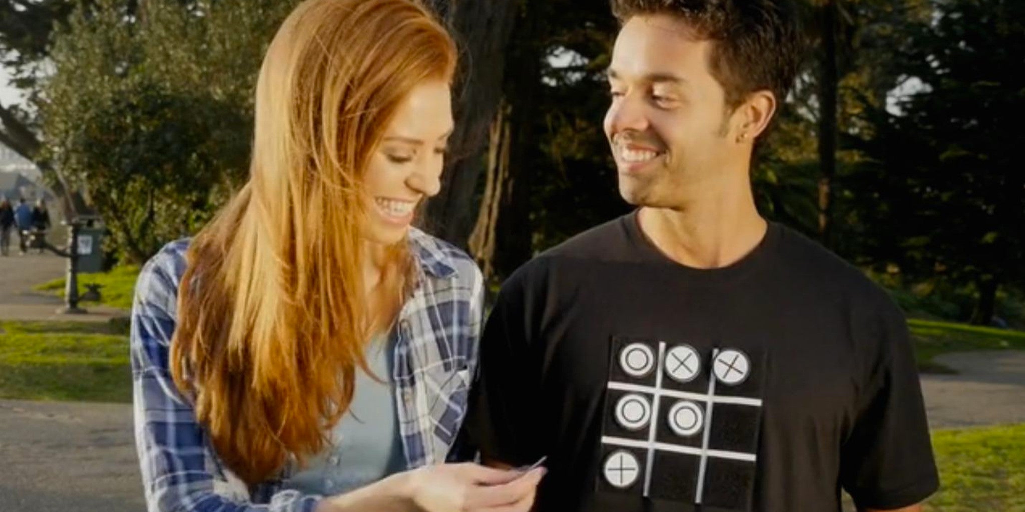 Make new friends with this playable tic-tac-toe T-shirt
