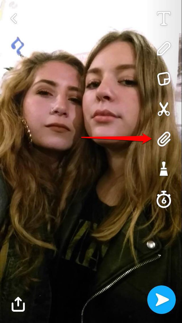 How to use Snapchat Paperclip